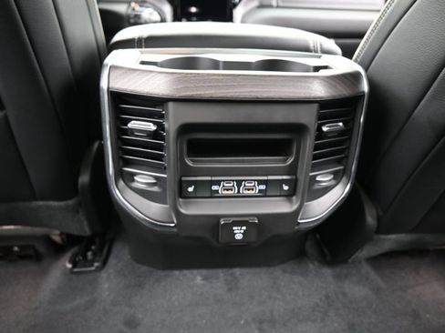 Used 2026 RAM 1500 Laramie AWD/4WD image 40