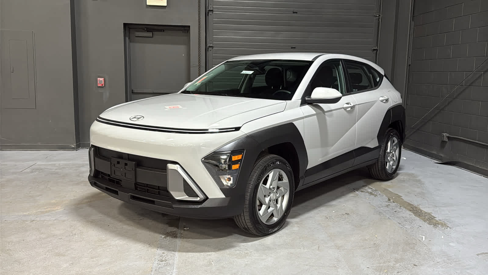 Used 2024 Hyundai Kona SE AWD/4WD image 3