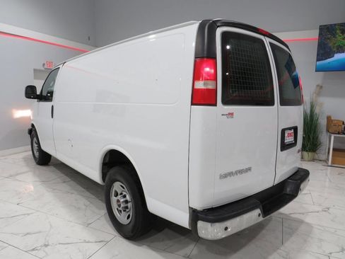 Used 2018 GMC Savana 2500 w/ Chrome Appearance Package image 8