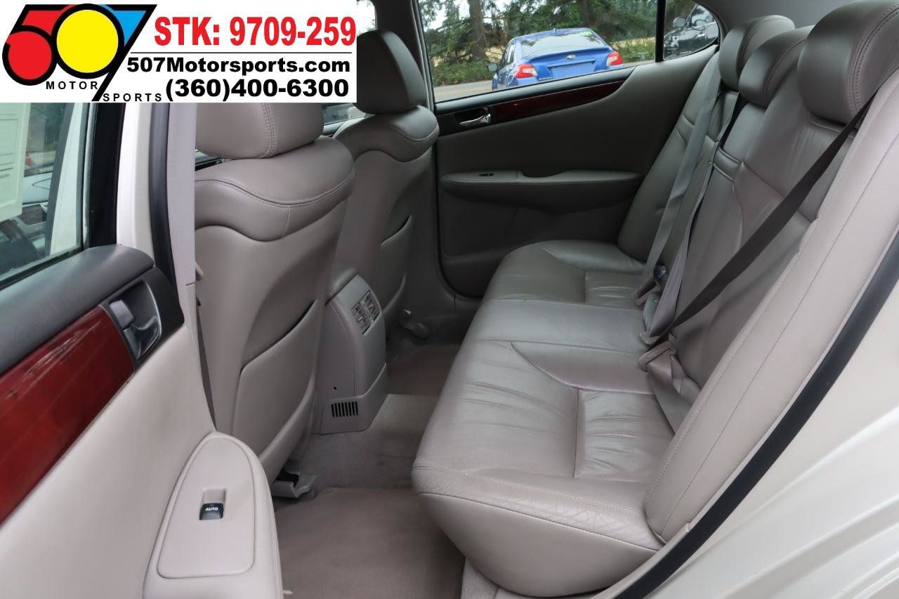 Used 2002 Lexus ES 330 w/ Premium Pkg FWD image 13