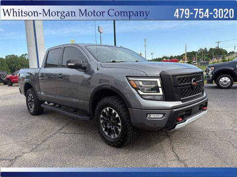 Used 2021 Nissan Titan PRO-4X w/ Pro-4x Convenience Package AWD/4WD image 3
