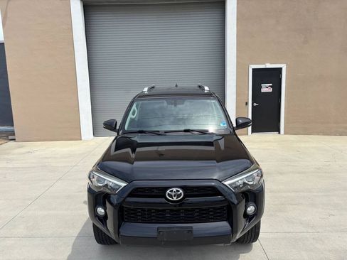 Used 2018 Toyota 4Runner SR5 Premium AWD/4WD image 10