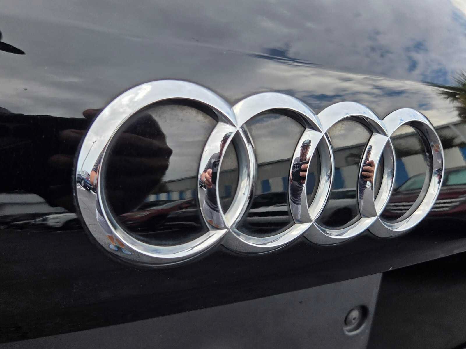 Used 2018 Audi Q3 2.0T Premium Plus AWD/4WD image 15