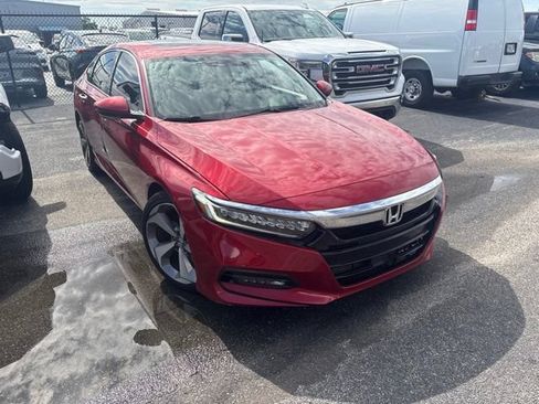 Used 2018 Honda Accord Touring image 3
