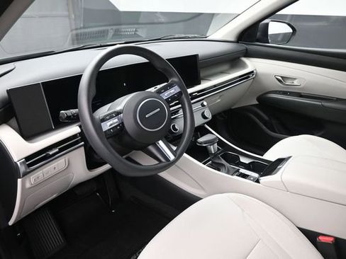 Used 2025 Hyundai Tucson SEL FWD image 18