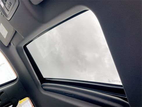 Used 2021 GMC Sierra 1500 Denali w/ Denali Ultimate Package image 22