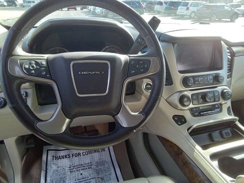 Used 2015 GMC Yukon XL Denali w/ Premium Package image 18