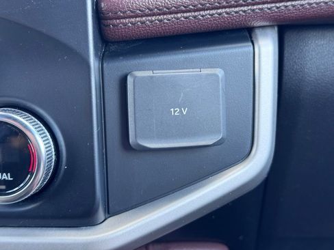 Used 2024 Ford Expedition Limited image 37