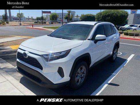 Used 2025 Toyota RAV4 XLE image 1