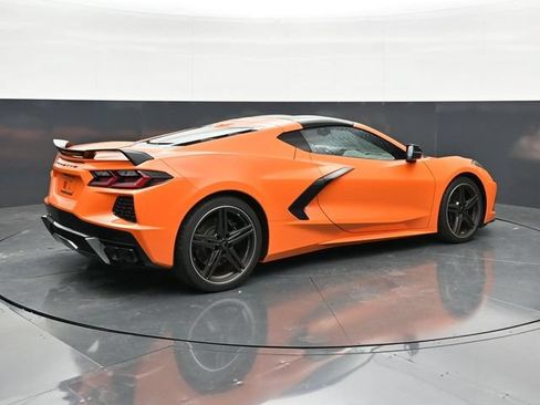 Used 2024 Chevrolet Corvette Stingray Premium Cpe w/ Z51 Performance Package RWD image 2