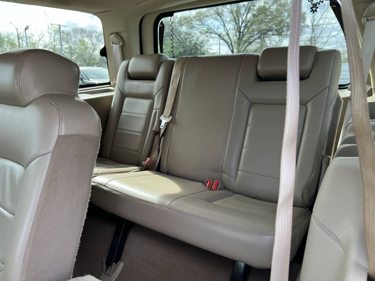 Used 2005 Ford Expedition XLT RWD image 12
