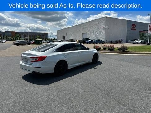 Used 2018 Honda Accord Sport image 6
