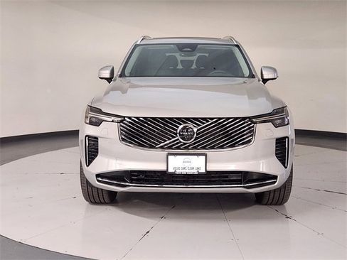 Used 2025 Volvo XC90 B5 Plus image 9