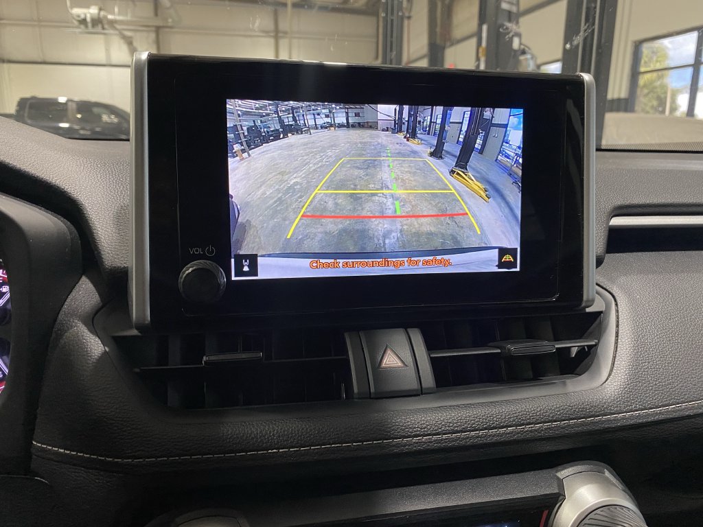 Used 2023 Toyota RAV4 LE FWD image 5