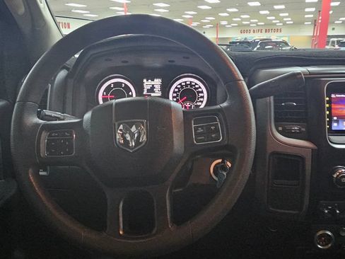 Used 2018 RAM 2500 Tradesman w/ Chrome Appearance Group AWD/4WD image 8