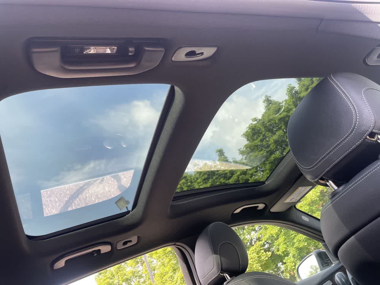 Used 2019 Mercedes-Benz GLC 300 4MATIC image 21