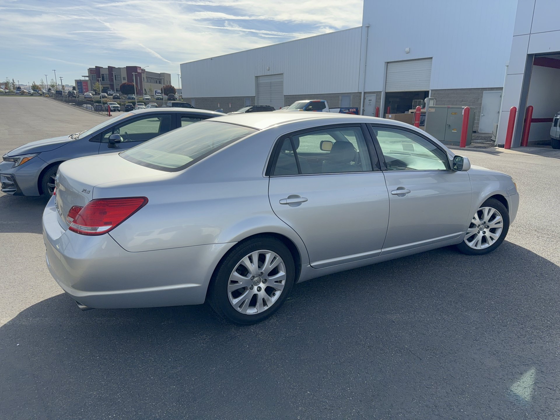Used 2006 Toyota Avalon XLS FWD image 7