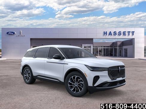 Used 2026 Lincoln Nautilus Premier w/ Equipment Group 102A AWD/4WD image 8