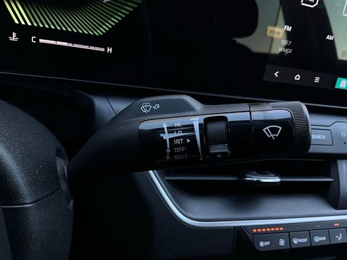 Used 2025 Kia K4 LXS image 37