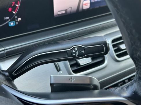 Used 2024 Mercedes-Benz GLE 450e 4MATIC image 29