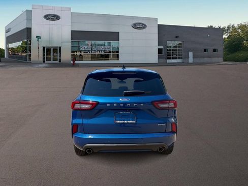 Used 2023 Ford Escape ST-Line w/ Tech Pack #1 AWD/4WD image 8