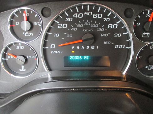 Used 2024 GMC Savana 2500 w/ Driver Convenience Package RWD image 12