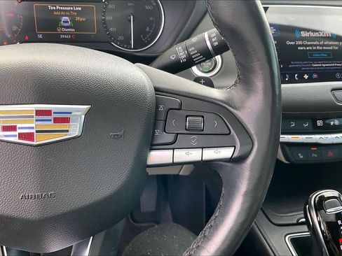 Used 2023 Cadillac XT4 Luxury w/ Cold Weather Package image 25