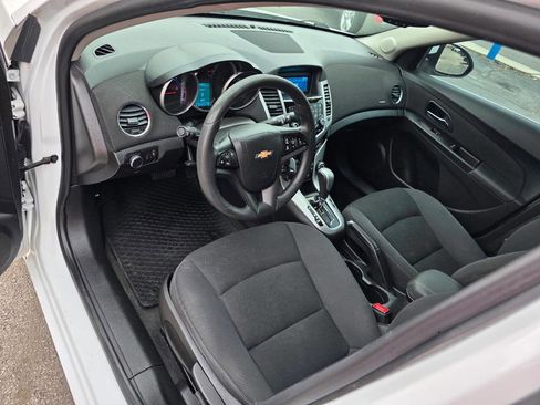 Used 2016 Chevrolet Cruze LT image 15
