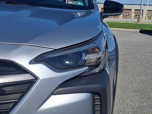 Used 2025 Subaru Outback Premium image 9