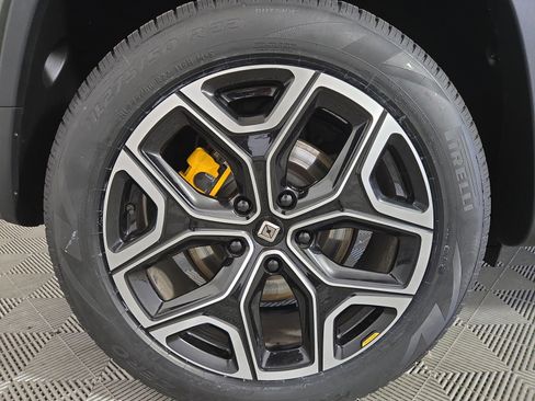 Used 2023 Rivian R1S Launch Edition AWD/4WD image 12
