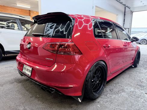 Used 2016 Volkswagen Golf 4-Door image 7