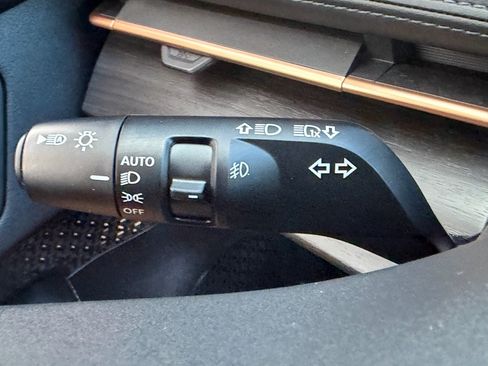 Certified 2024 Nissan Ariya FWD image 32