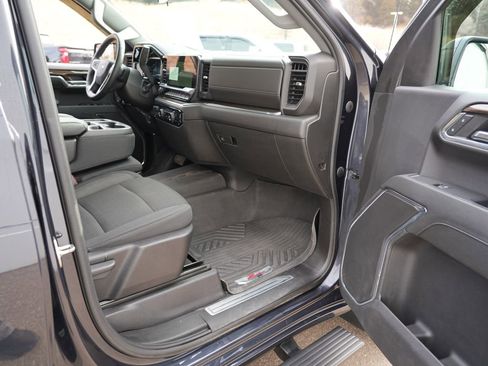 Used 2024 Chevrolet Silverado 1500 RST image 28