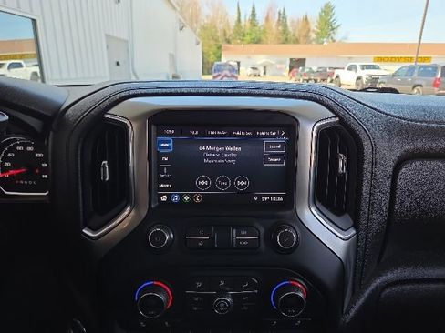 Used 2021 Chevrolet Silverado 1500 LT AWD/4WD image 51