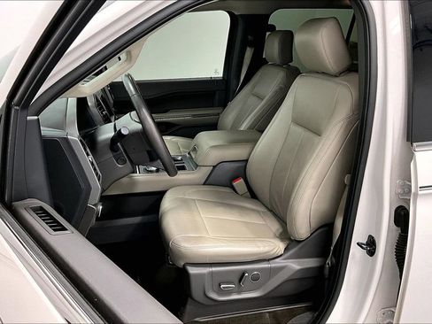 Used 2019 Ford Expedition XLT w/ Equipment Group 202A image 32