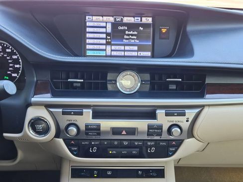 Used 2013 Lexus ES 350 w/ Luxury Pkg image 13