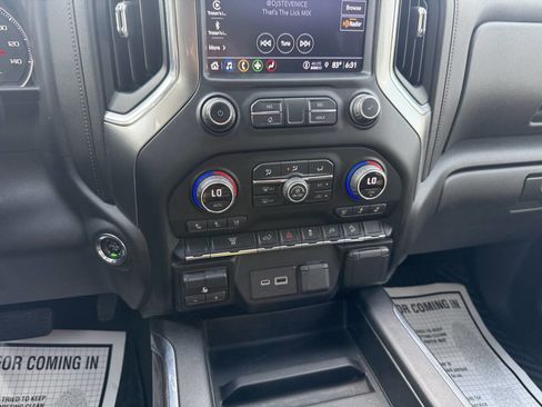 Used 2021 Chevrolet Silverado 2500 LTZ w/ LTZ Convenience Package AWD/4WD image 28