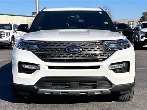 Used 2022 Ford Explorer King Ranch w/ Premium Technology Package image 3