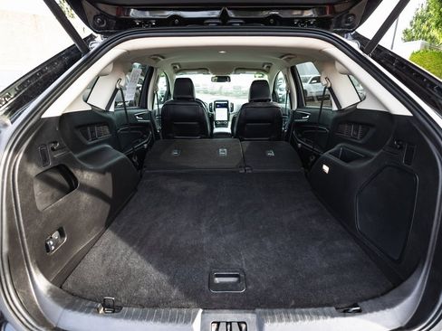 Used 2024 Ford Edge Titanium image 34