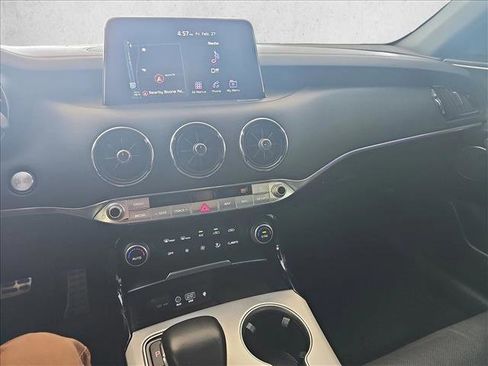 Used 2019 Kia Stinger GT2 image 13