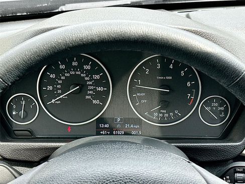 Used 2018 BMW 320i Sedan image 12