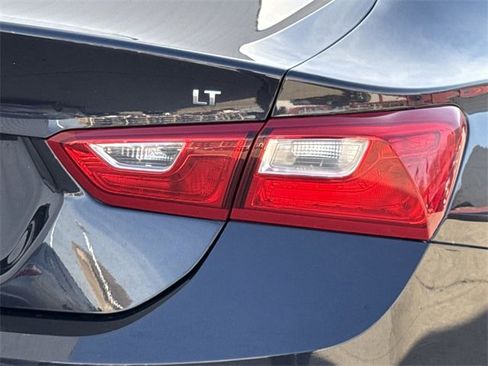 Used 2023 Chevrolet Malibu LT image 7