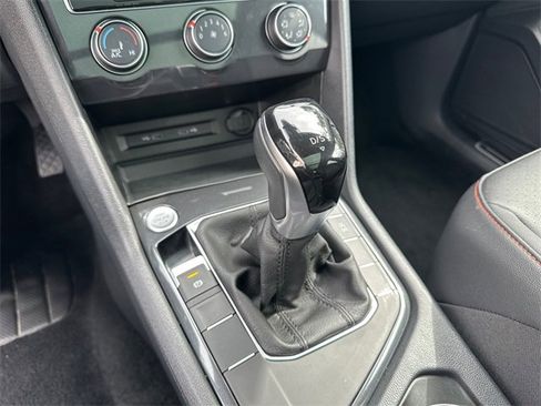 Used 2024 Volkswagen Tiguan Wolfsburg Edition image 24