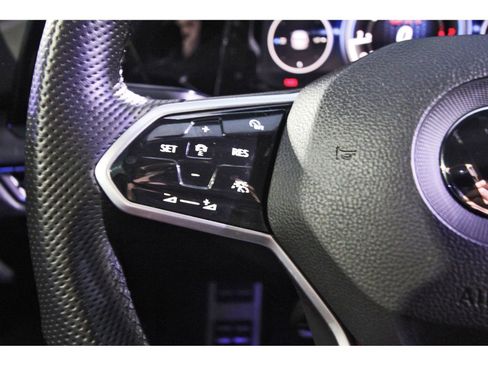 Used 2022 Volkswagen GTI SE image 18