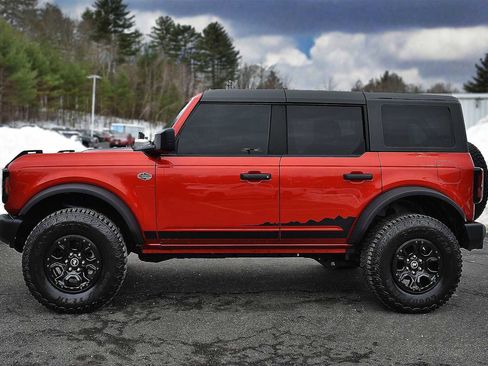 Used 2023 Ford Bronco Wildtrak image 6