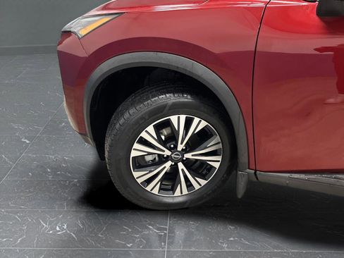 Used 2023 Nissan Rogue SV image 30