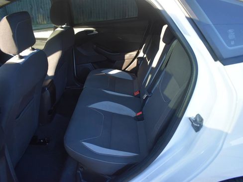 Used 2016 Ford Focus ST FWD image 17