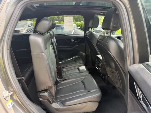 Used 2018 Audi Q7 3.0T Prestige w/ Prestige Package AWD/4WD image 17