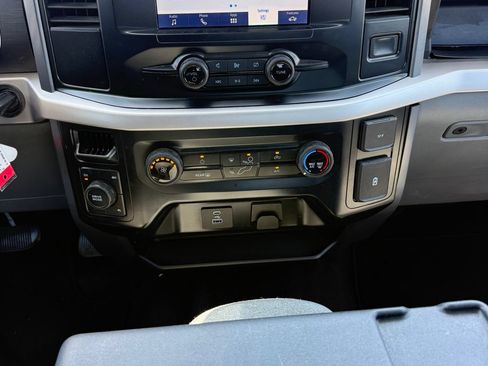 Used 2023 Ford F150 XLT AWD/4WD image 8