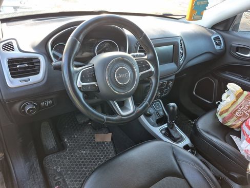 Used 2018 Jeep Compass Latitude w/ Popular Equipment Group image 11